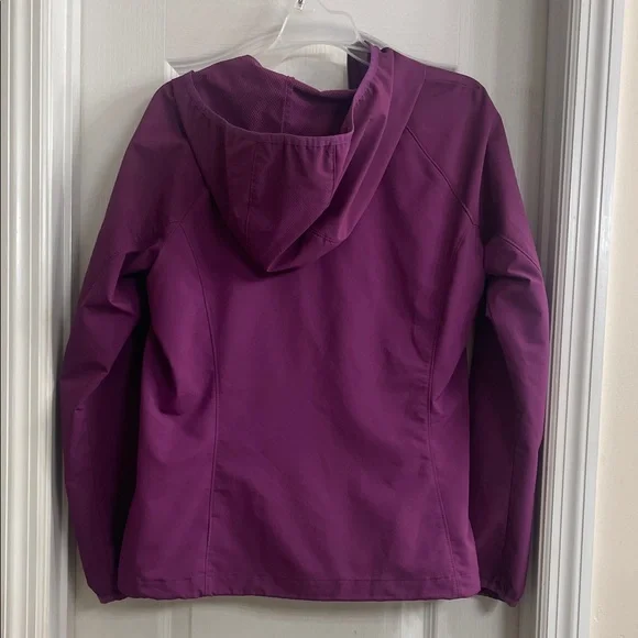 Columbia Women's Rain Jacket - Picture 8 of 9